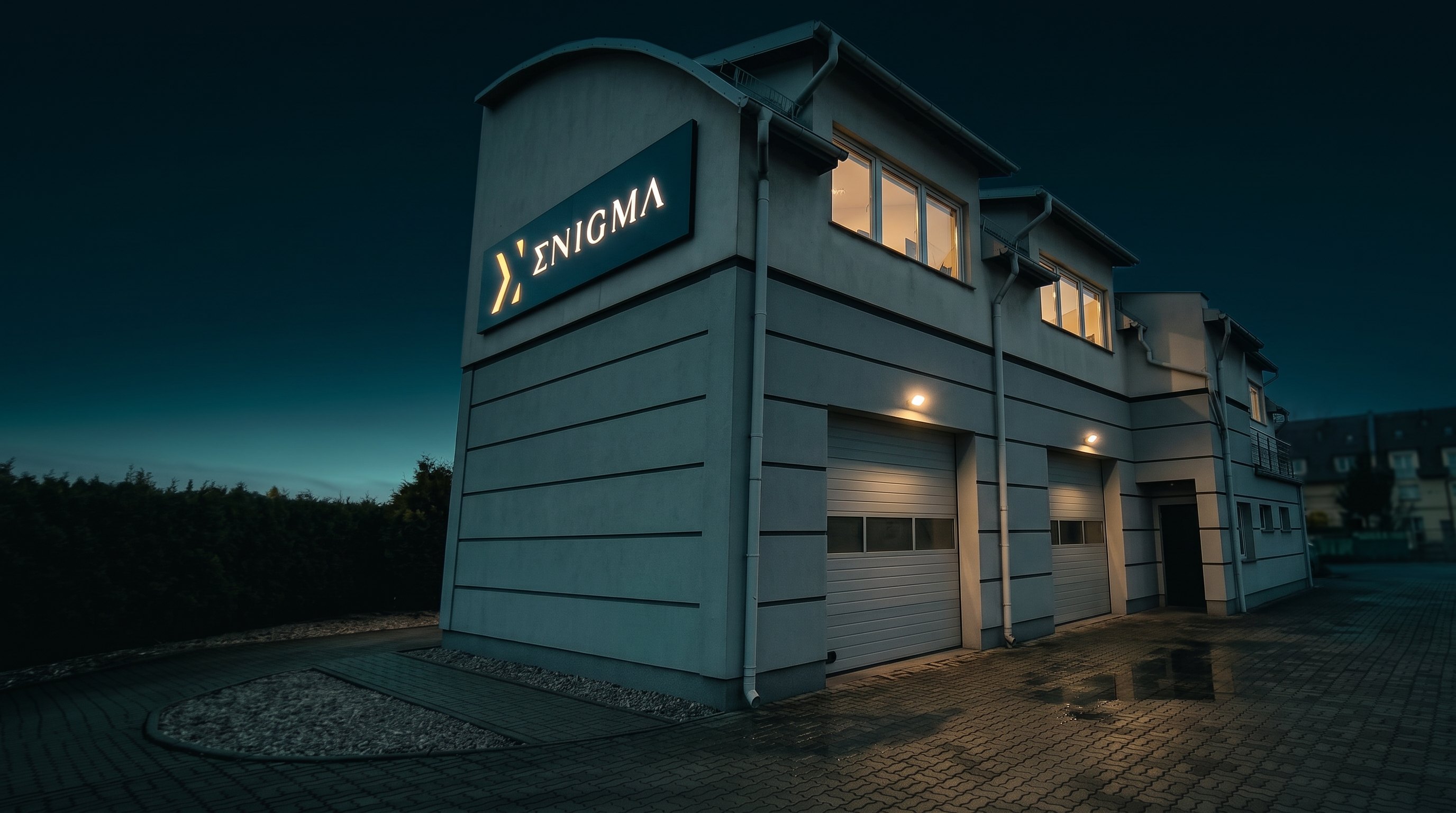 Siedziba Enigma Jubiler i pracownia WAXCAST w Świdnicy nocą